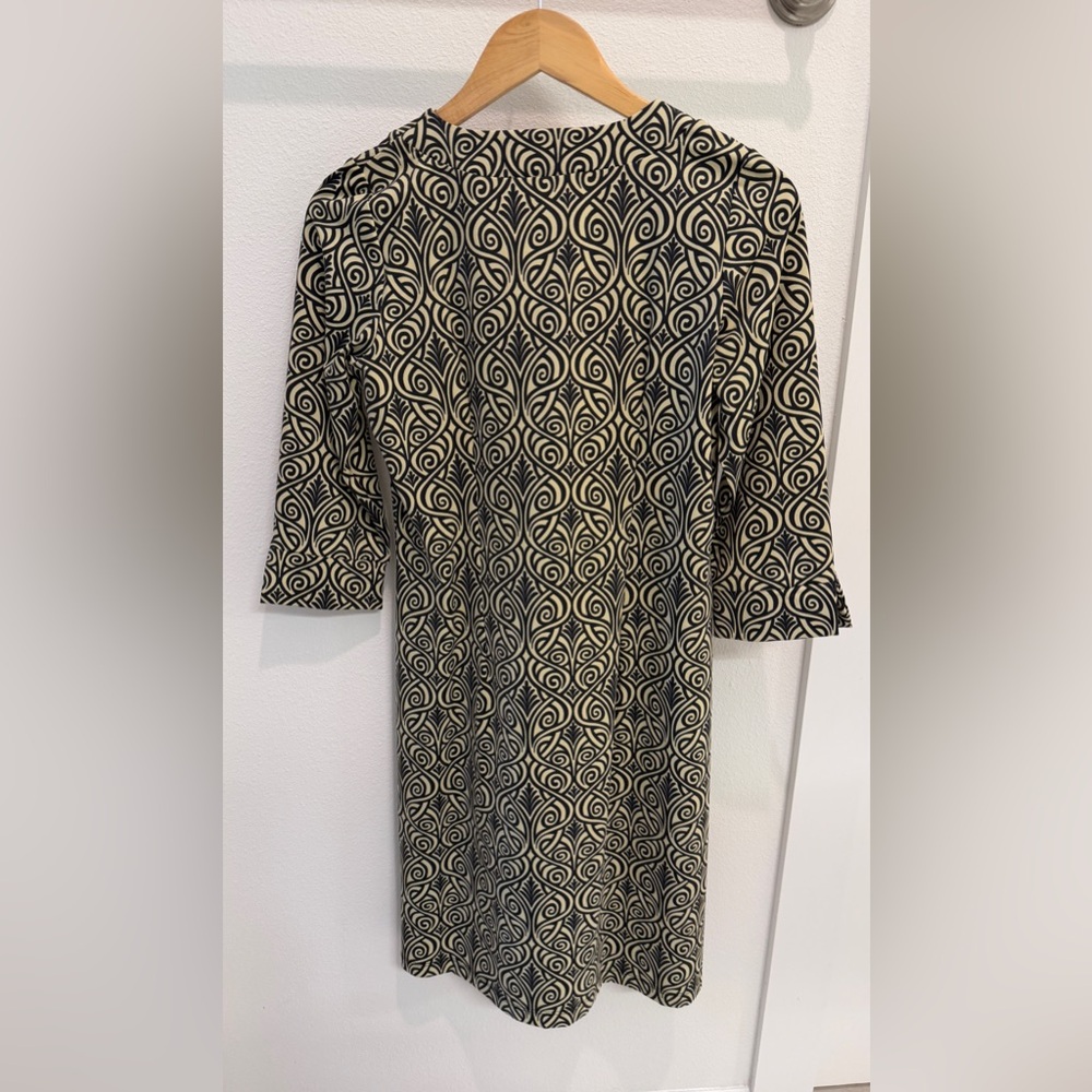 NWOT - Katherine Way - Black & Cream Swirl-Print Midi Dress. - Picture 3 of 9